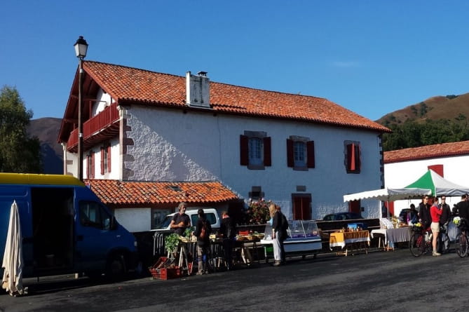 Marché de Noël : Eguberriko merkatia