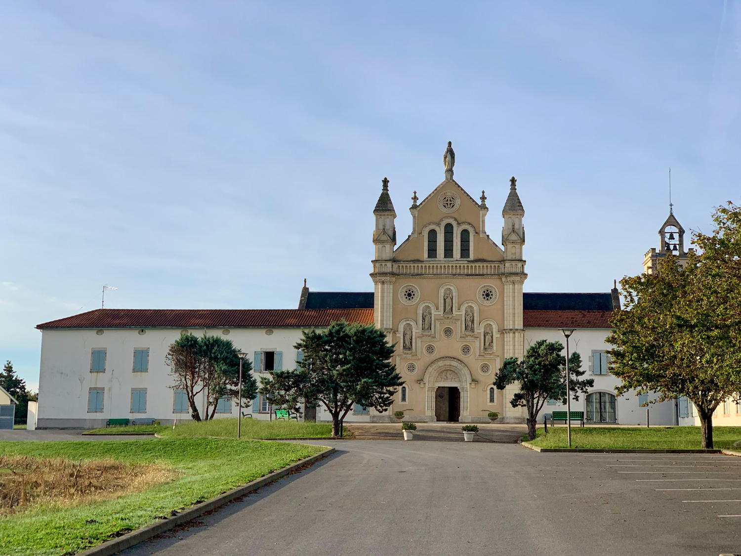 Notre-Dame du Refuge : parcours des 3 chapelle ...