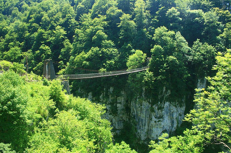 Le Pont Suspendu D Holzarte Nature Reserve In Larrau Guide Du Pays Basque
