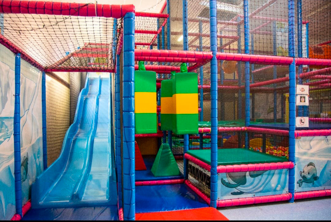 parc de jeux intérieur et protéger pour enfants a partir de 1 ans saint  jean de vedas - Parc Badaboum