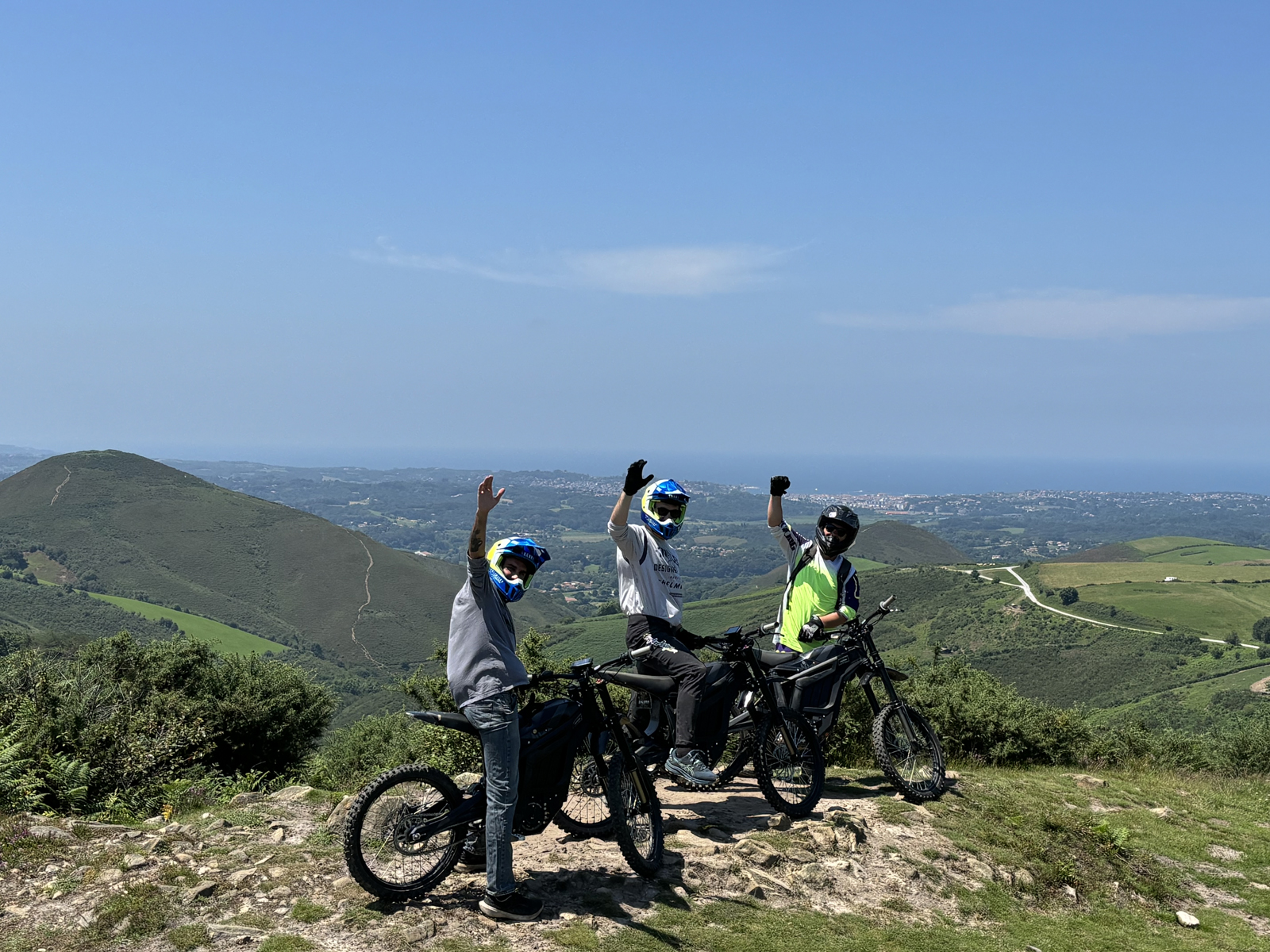 Ride Elek - Louez des motos électriques pour vos randonnées à Bidart