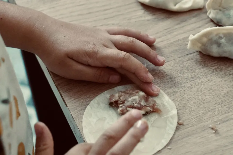 Des ateliers de cuisine conviviaux entre saveu ...